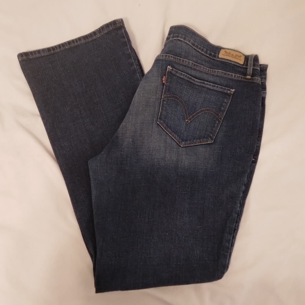 515 Levi's Bootcut Size 16